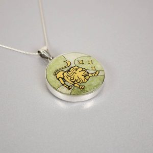 GemsArt Pendant : Leo, 12 Zodiacs Collection 30 mm.