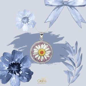 GemsArt Pendant : Daisy, Flower of Love Collection 30 mm.